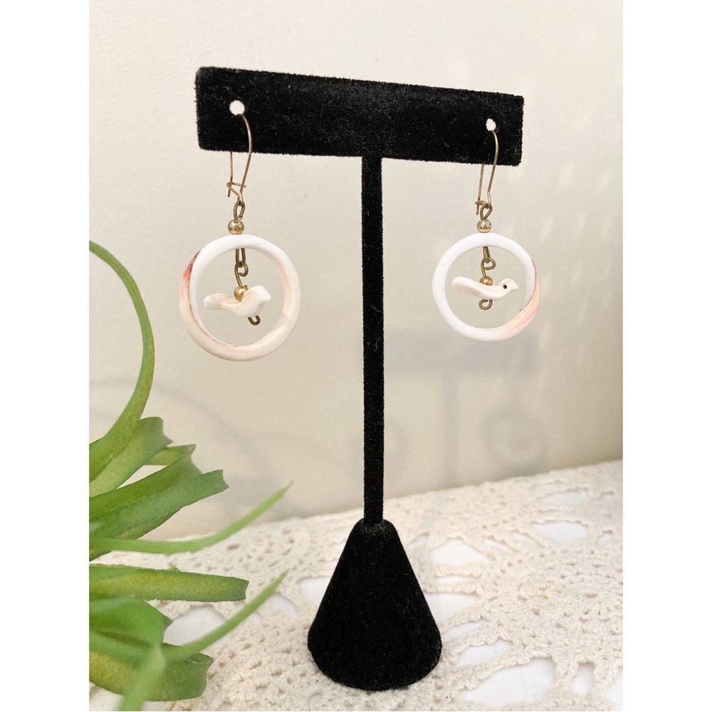 Vintage Hand Carved Shell Bird Earrings Women’s Bird Earrings Shell Earrings